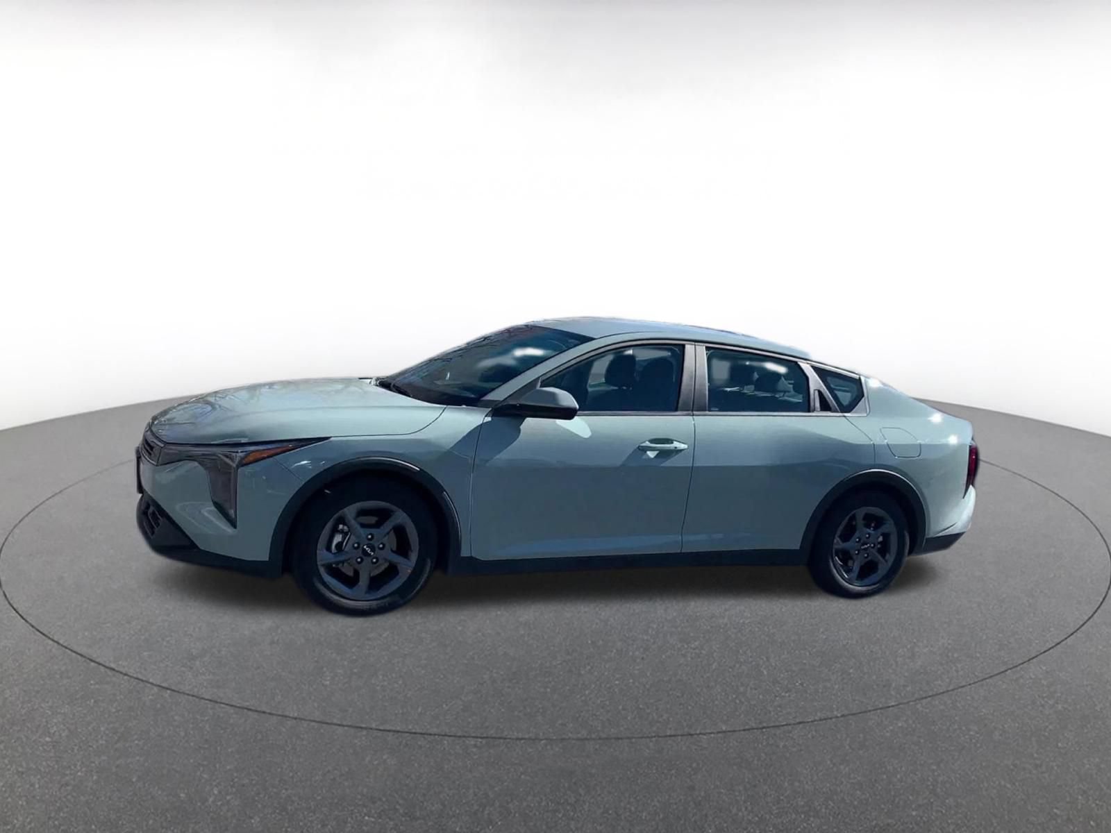Used 2025 Kia K4 FWD image 14