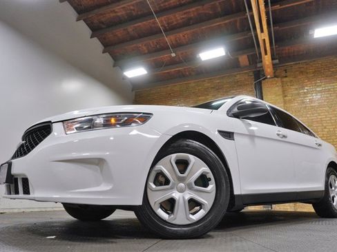 Used 2015 Ford Taurus Police Interceptor AWD image 3