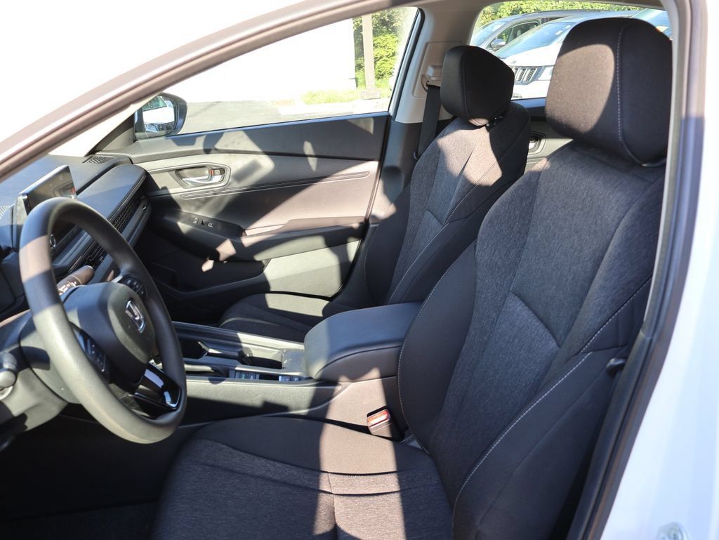 Used 2024 Honda Accord LX image 11