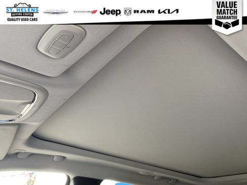 Used 2022 Jeep Cherokee Trailhawk w/ Sun, Sound & Nav Group AWD/4WD image 33