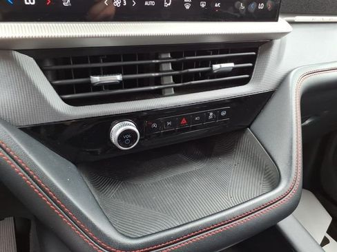 Certified 2025 Ford Explorer ST-Line AWD/4WD image 27