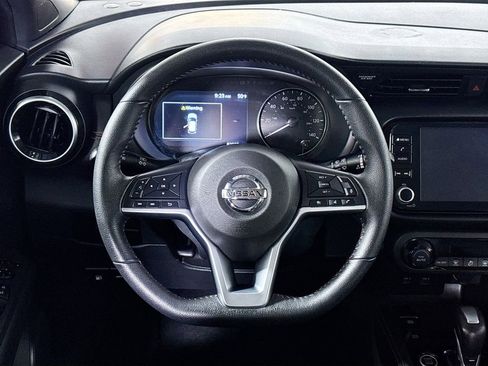 Used 2021 Nissan Kicks SR image 13