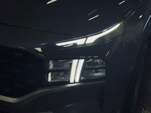 Used 2023 Hyundai Santa Fe SEL w/ Cargo Package image 2