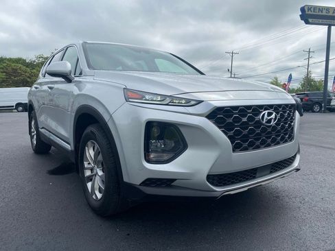 Used 2020 Hyundai Santa Fe SE FWD image 3