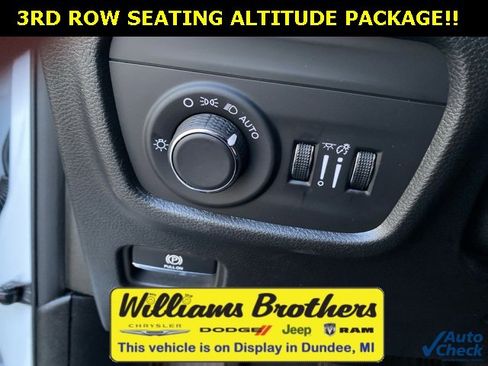 Certified 2024 Jeep Grand Cherokee L Laredo image 14