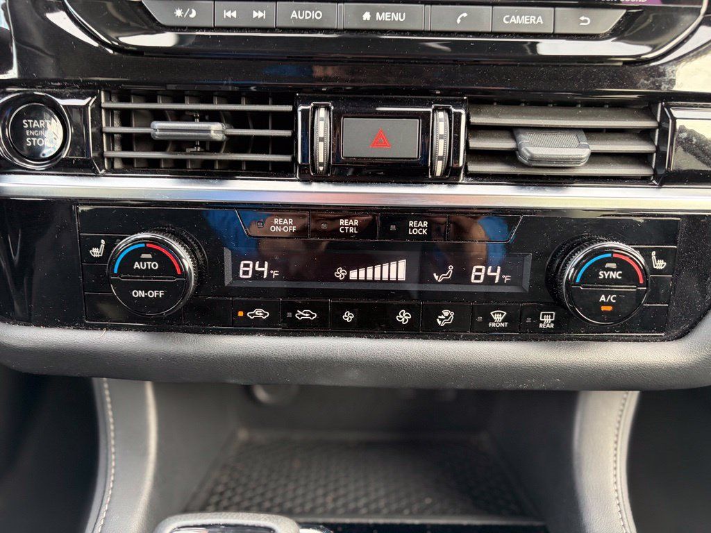 Used 2025 Nissan Pathfinder SV AWD/4WD image 32