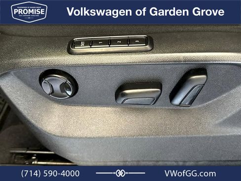 Used 2023 Volkswagen Atlas SEL R-Line AWD/4WD image 15