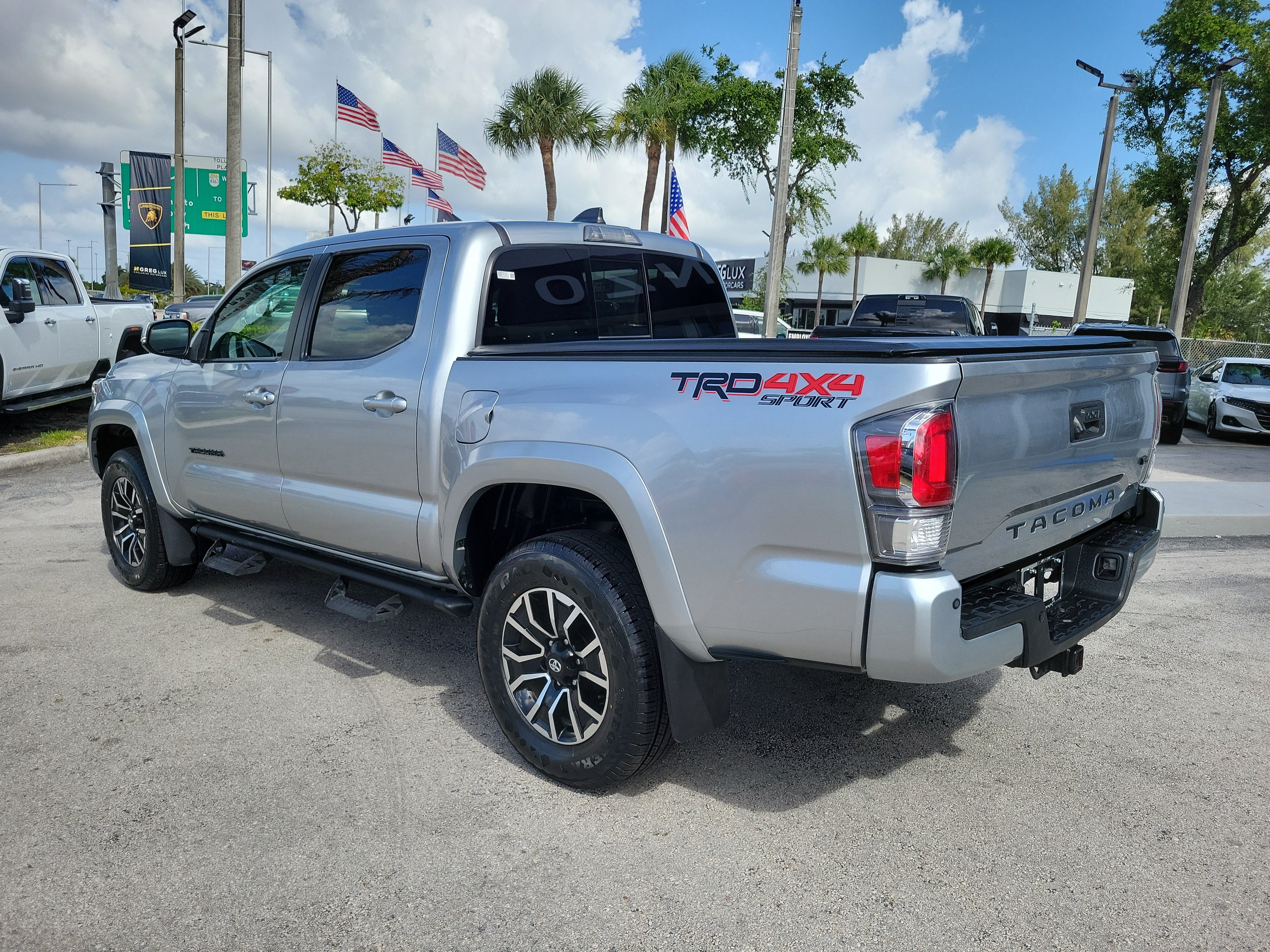 Used 2023 Toyota Tacoma TRD Sport w/ Technology Package AWD/4WD image 7