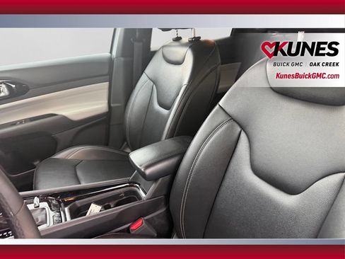 Used 2025 Jeep Compass Limited AWD/4WD image 23