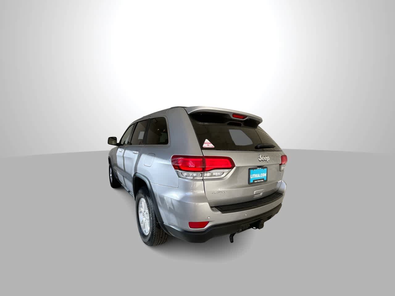 Used 2020 Jeep Grand Cherokee Laredo AWD/4WD image 6