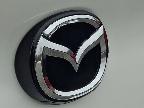 New 2026 MAZDA MAZDA3 2.5 S Sedan w/ Preferred Pkg FWD image 18