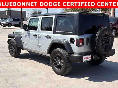 Used 2024 Jeep Wrangler Sport S image 3