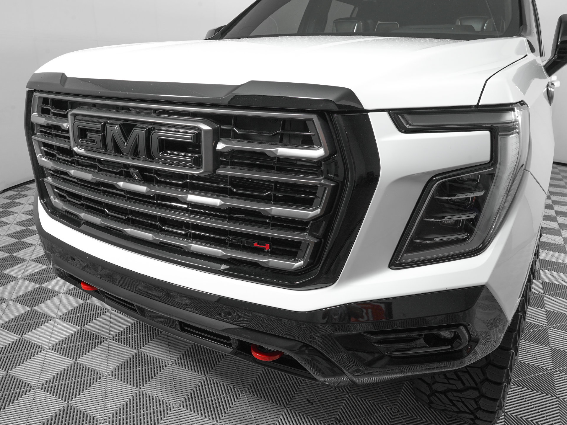 Used 2026 GMC Yukon XL AT4 Ultimate w/ LPO, Floor Liner Package AWD/4WD image 31
