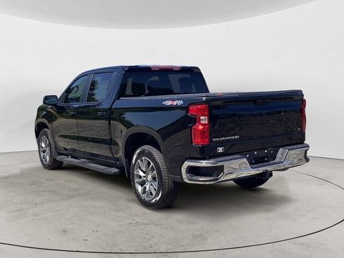 Used 2025 Chevrolet Silverado 1500 LT AWD/4WD image 3