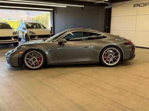 Certified 2026 Porsche 911 GT3 RWD image 2