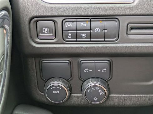 Used 2023 Chevrolet Tahoe RST w/ Luxury Package image 28