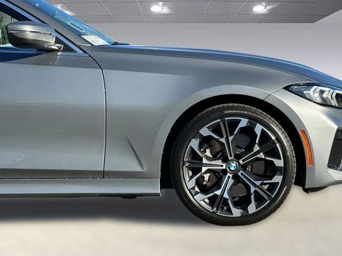 Used 2025 BMW 330i Sedan w/ Premium Package image 34