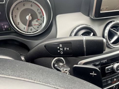 Used 2015 Mercedes-Benz GLA 250 4MATIC image 11