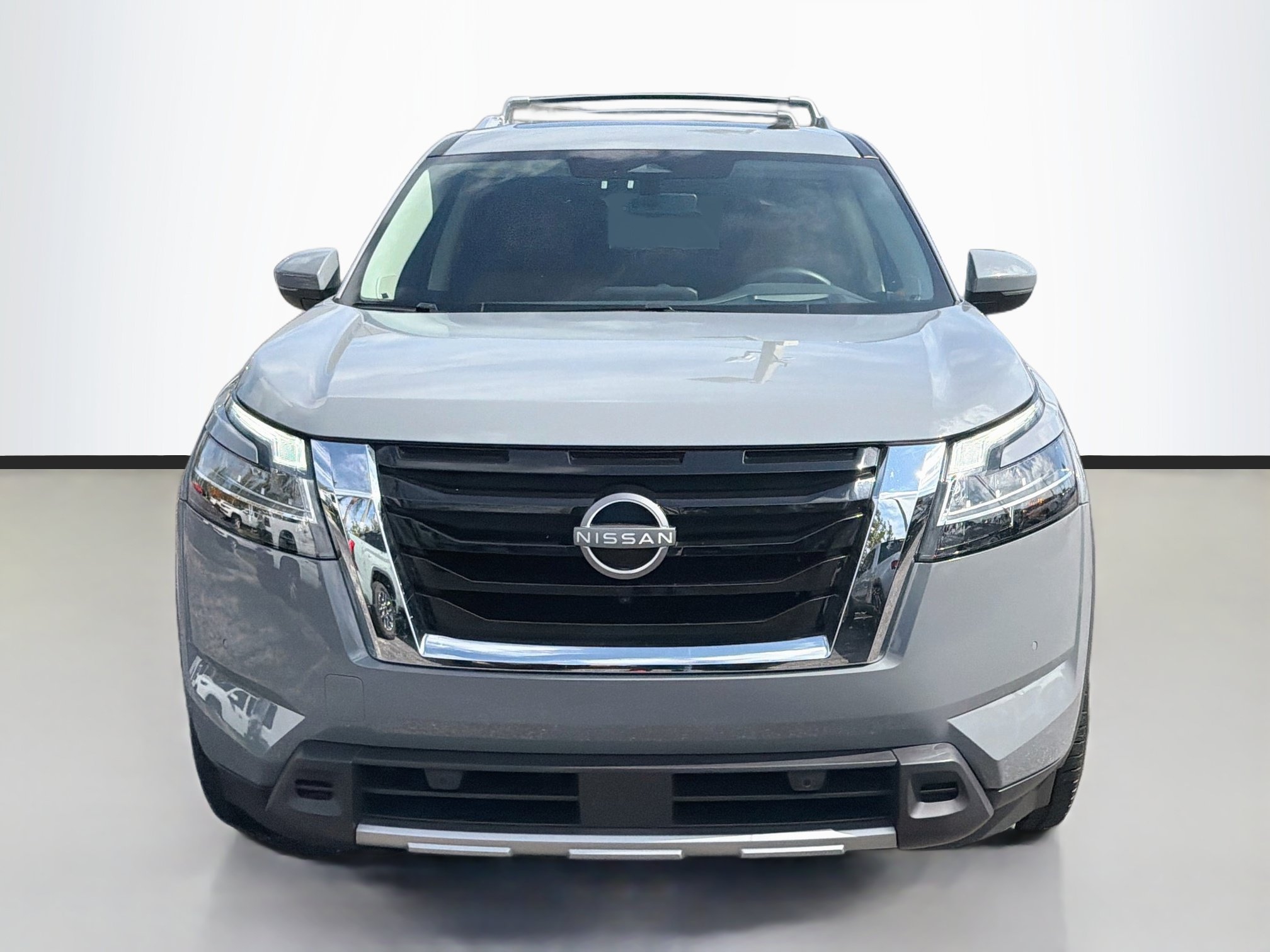 Used 2024 Nissan Pathfinder Platinum FWD image 8