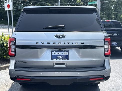 Used 2022 Ford Expedition Limited AWD/4WD image 5