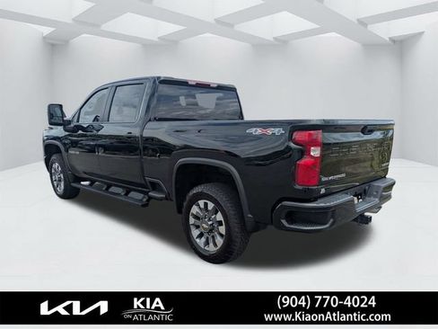 Used 2025 Chevrolet Silverado 2500 Custom AWD/4WD image 5