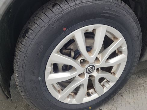 Used 2019 Nissan Rogue SV AWD/4WD image 31