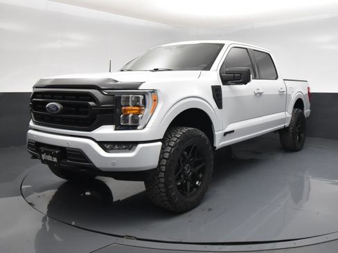 Used 2022 Ford F150 XLT w/ Equipment Group 302A High AWD/4WD image 2