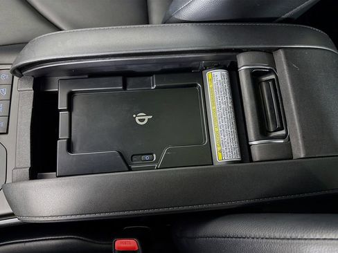 Used 2021 Toyota Highlander XLE image 37