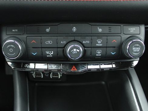 Used 2025 Dodge Durango GT AWD/4WD image 21