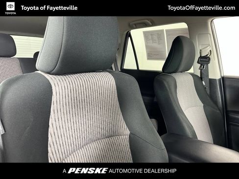 Used 2020 Toyota 4Runner SR5 AWD/4WD image 7