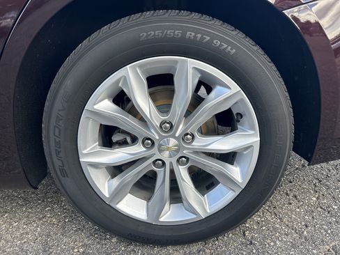 Used 2020 Chevrolet Malibu LT FWD image 14