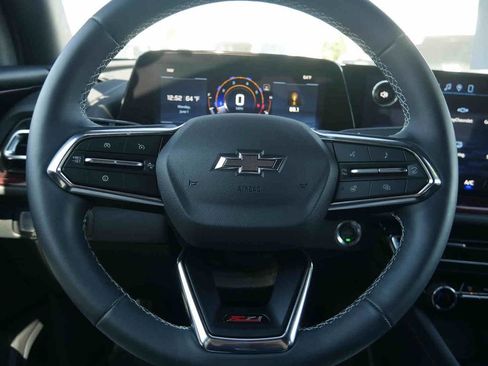 Used 2026 Chevrolet Traverse Z71 AWD/4WD image 37