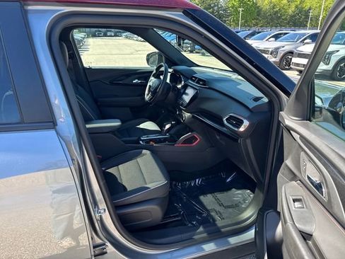Used 2023 Chevrolet TrailBlazer RS w/ Sun and Liftgate Package AWD/4WD image 13