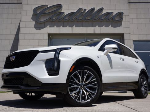 Used 2024 Cadillac XT4 Sport AWD/4WD image 11