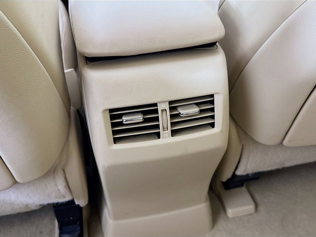 Used 2015 Lexus RX 450h FWD image 32