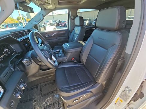 Used 2025 GMC Sierra 2500 Denali AWD/4WD image 18