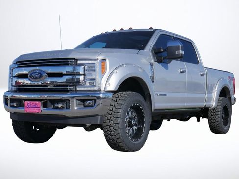 Used 2017 Ford F250 Lariat w/ Lariat Ultimate Package image 8