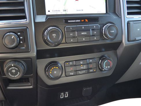 Used 2019 Ford F150 XLT w/ Equipment Group 302A Luxury AWD/4WD image 24