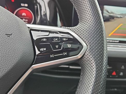 Used 2023 Volkswagen GTI SE image 18