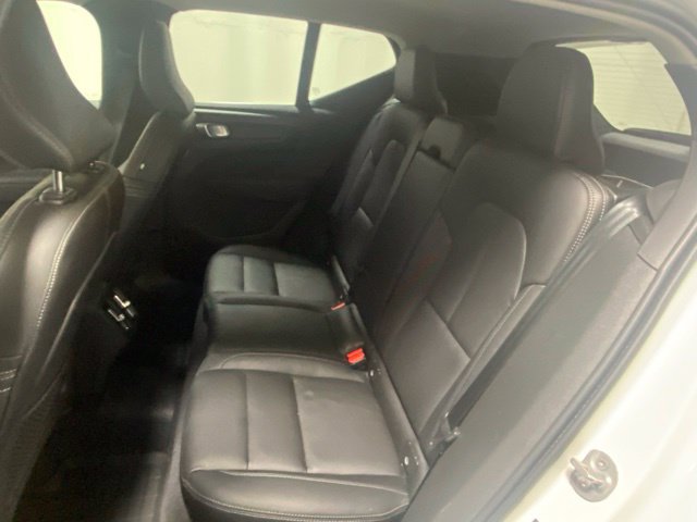 Used 2024 Volvo XC40 B5 Core AWD/4WD image 13