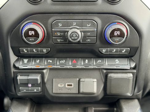 Used 2021 Chevrolet Silverado 3500 LTZ w/ LTZ Plus Package image 24