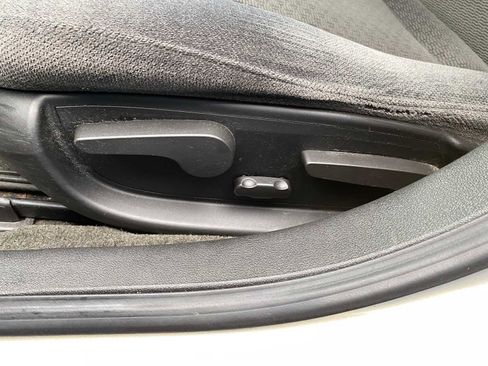 Used 2011 Chevrolet Impala LT image 16