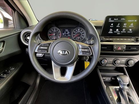 Used 2020 Kia Forte LXS FWD image 8