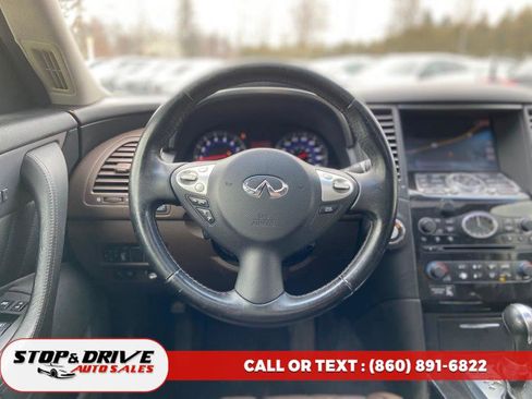 Used 2011 INFINITI FX35 AWD w/ Premium Pkg image 13