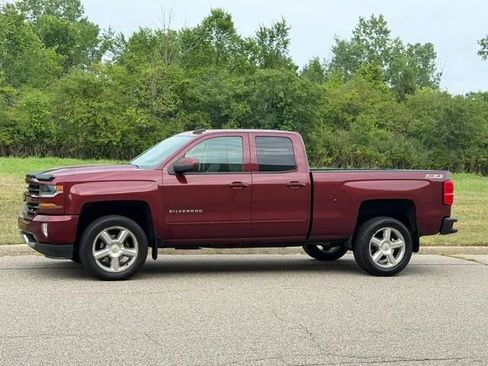 Used 2017 Chevrolet Silverado 1500 LT w/ All Star Edition AWD/4WD image 31