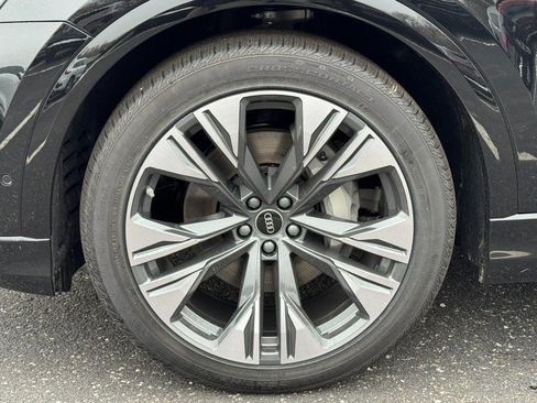 New 2026 Audi Q8 Premium Plus image 4
