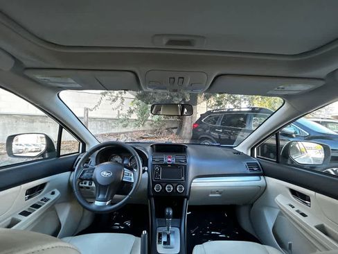 Used 2013 Subaru Crosstrek 2.0i Limited AWD/4WD image 9