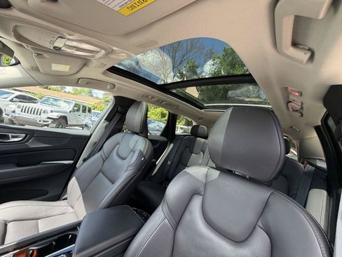 Used 2023 Volvo XC60 B6 Ultimate w/ Climate Package AWD/4WD image 21