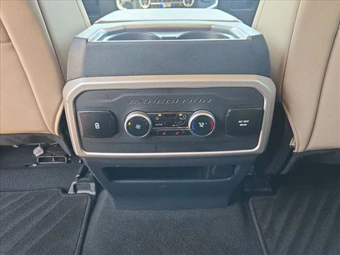 Used 2024 Ford Expedition Limited RWD image 17