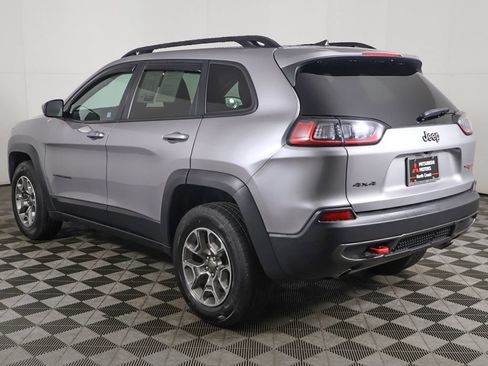 Used 2022 Jeep Cherokee Trailhawk AWD/4WD image 7